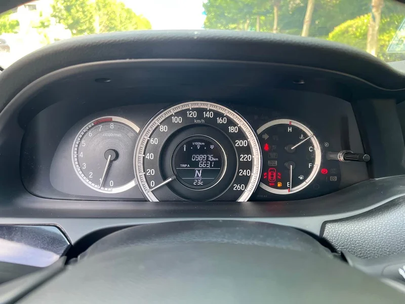 Honda Accord — фото 15