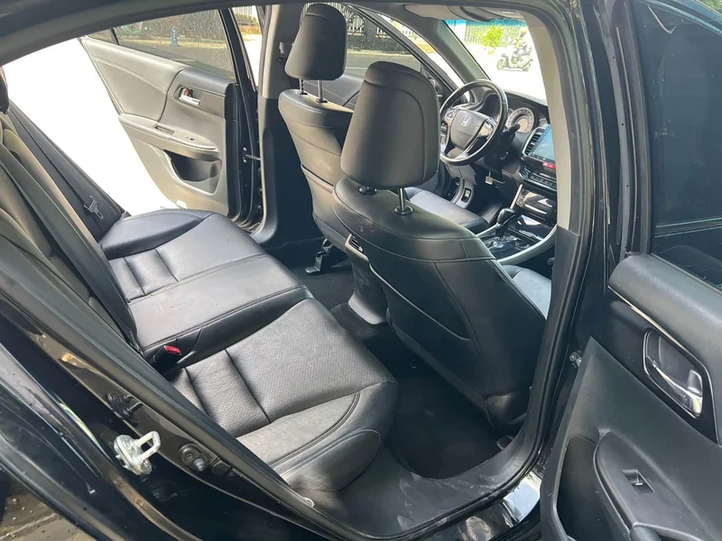Honda Accord — фото 10