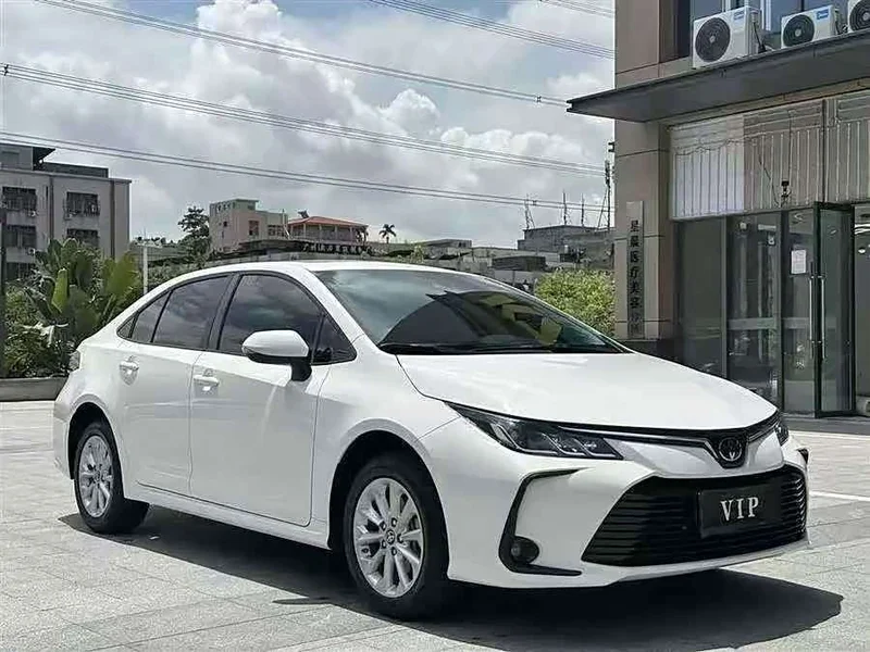 Toyota Corolla — фото 2