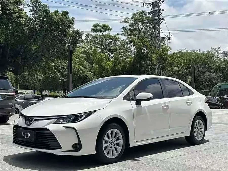Toyota Corolla — фото 3