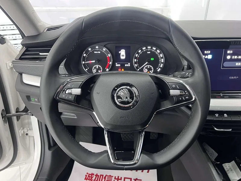 Volkswagen Octavia — фото 11
