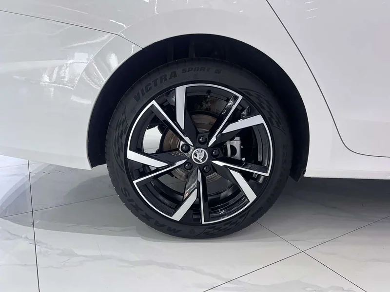 Volkswagen Octavia — фото 19