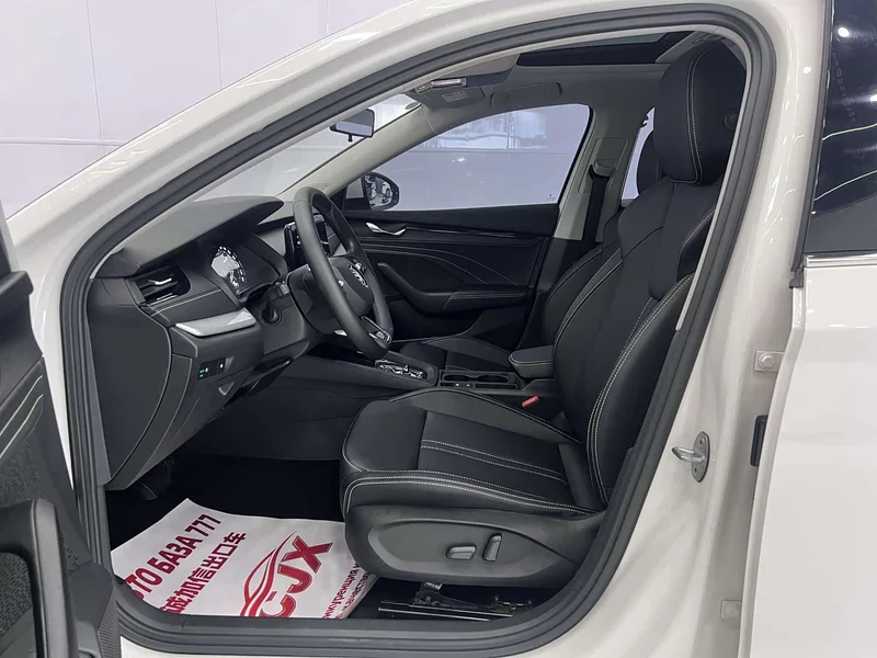 Volkswagen Octavia — фото 7