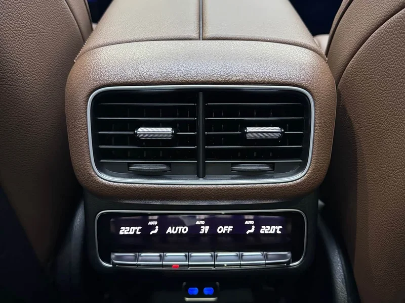 Mercedes-Benz GLS — фото 15