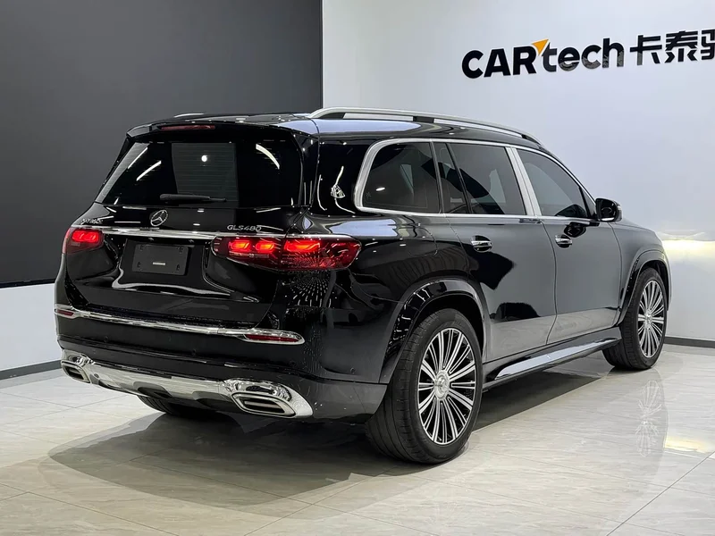 Mercedes-Benz GLS — фото 6
