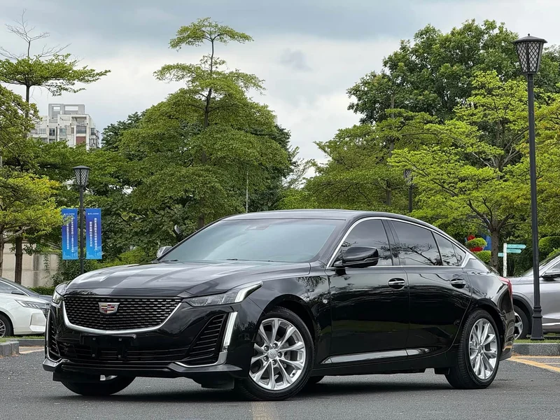 Cadillac CT5 — фото 1