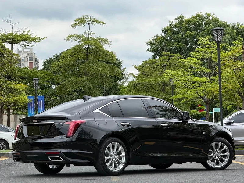 Cadillac CT5 — фото 4