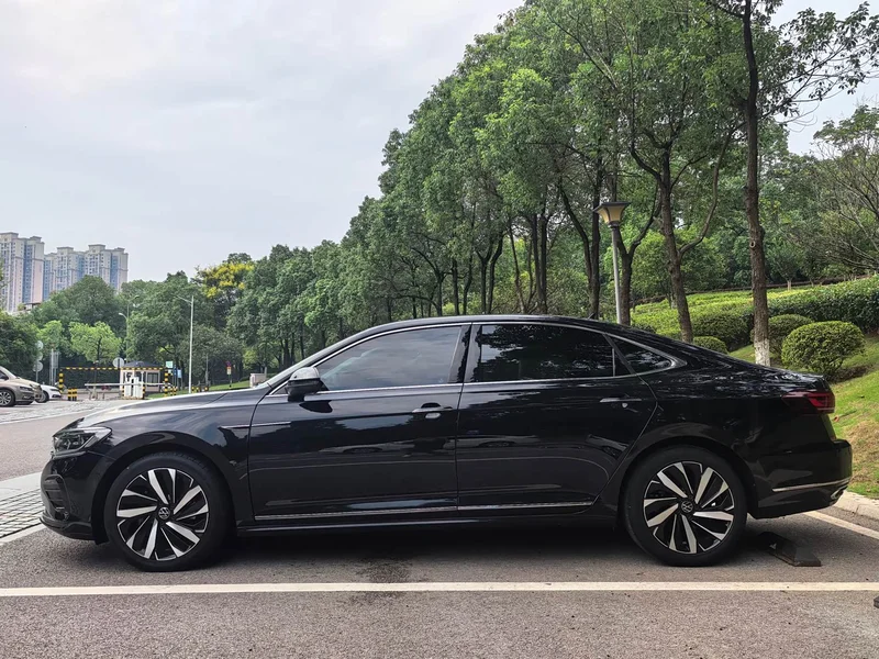 Volkswagen Passat — фото 7