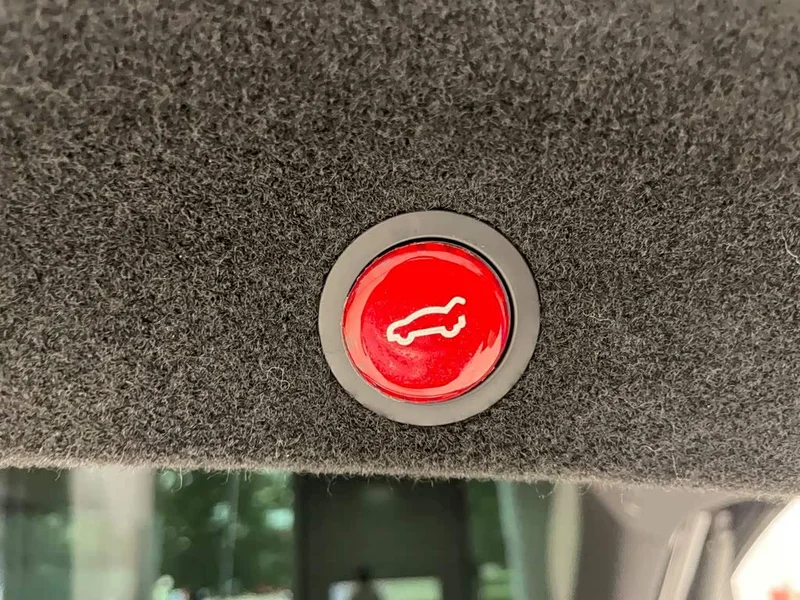 Tesla Model Y — фото 28