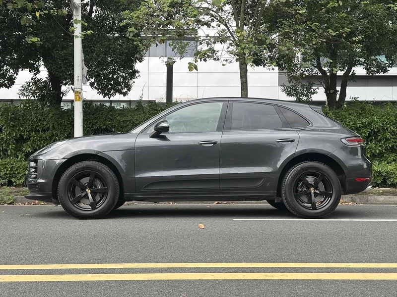 Porsche Macan — фото 5