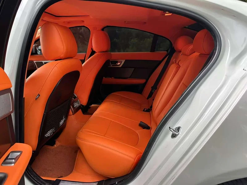 Jaguar XF — фото 8