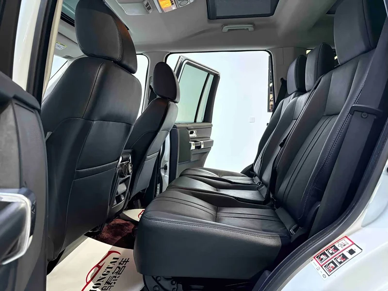 Land Rover Discovery — фото 14