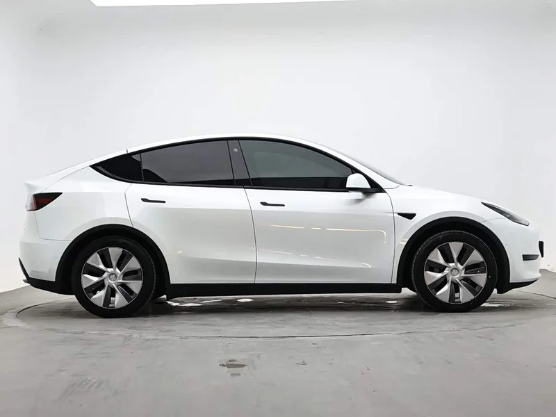 Tesla Model Y — фото 5