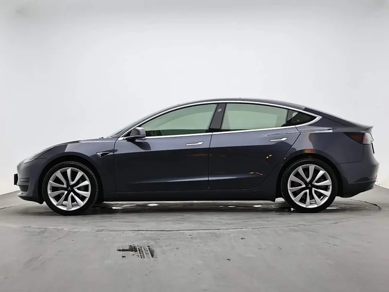 Tesla Model 3 — фото 6