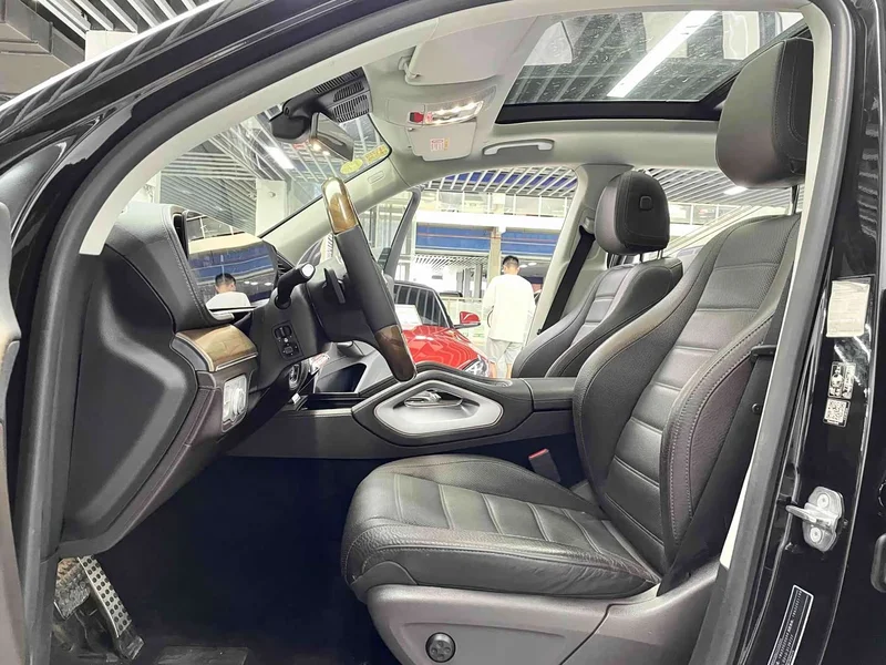 Mercedes-Benz GLS — фото 4