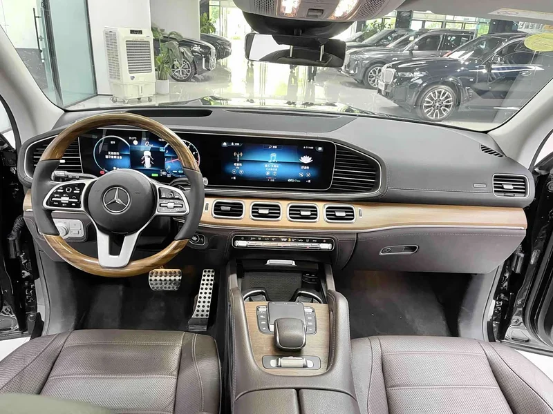 Mercedes-Benz GLS — фото 5