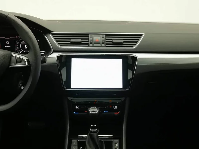 Skoda Superb — фото 12
