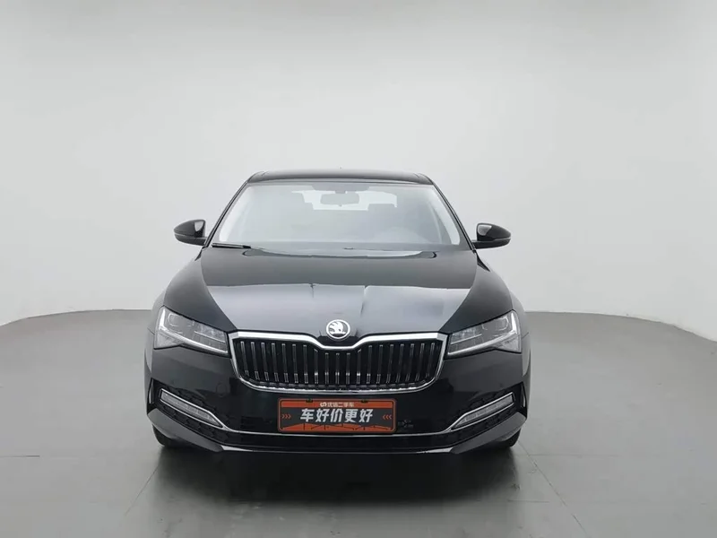 Skoda Superb — фото 3