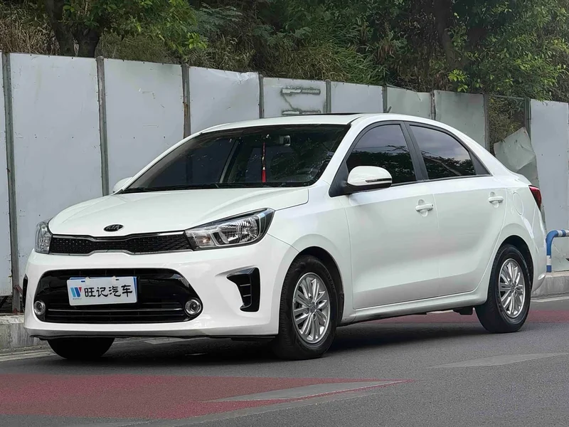 Kia Rio — фото 1