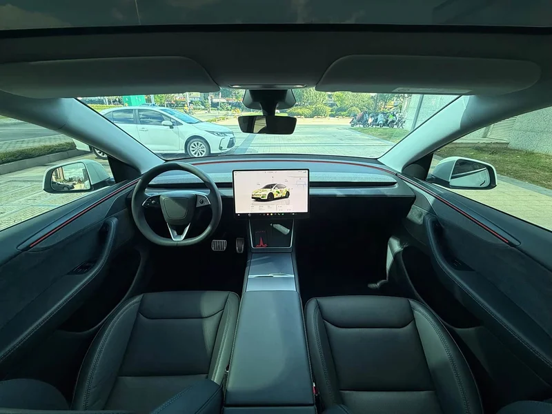Tesla Model Y — фото 6