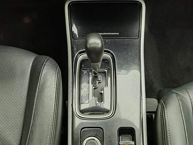 Mitsubishi Outlander — фото 13