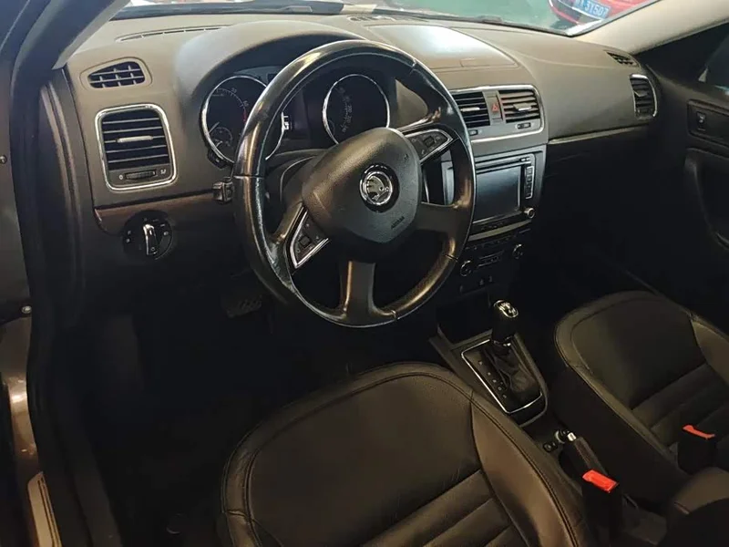 Skoda Yeti — фото 12