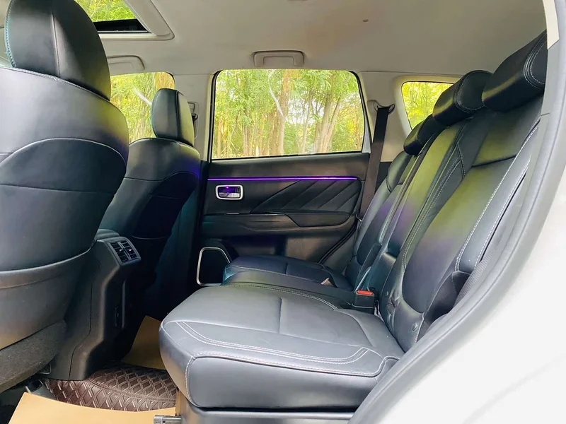 Mitsubishi Outlander — фото 11