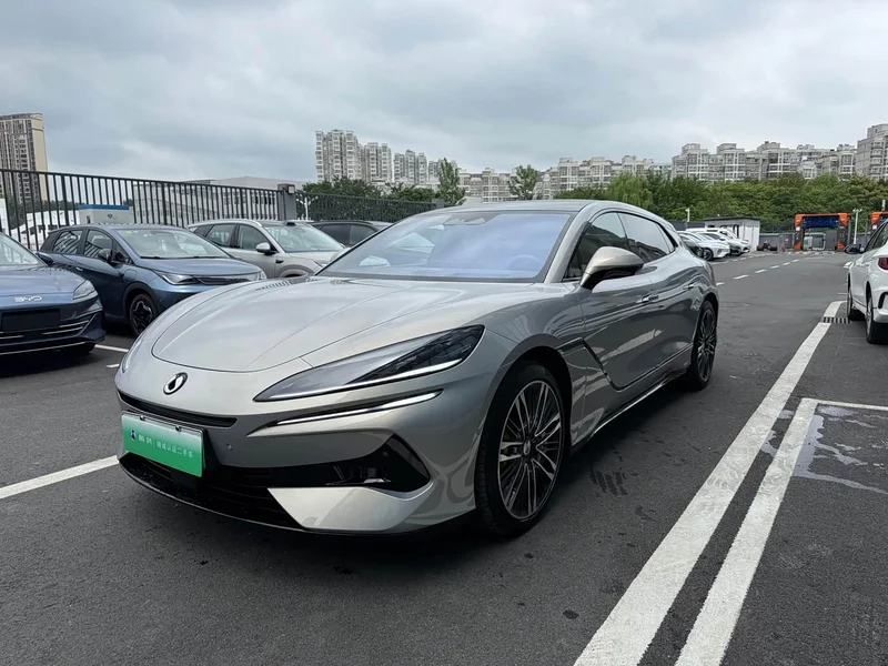 Denza Z9GT
