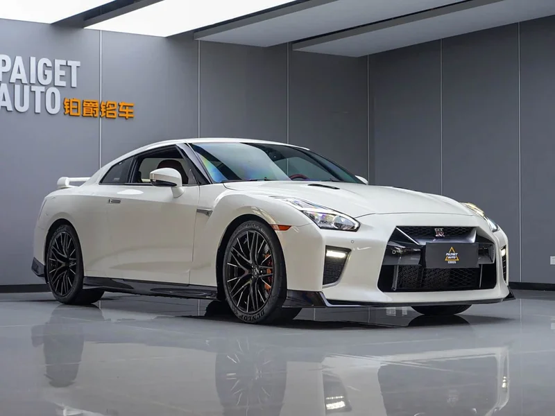 Nissan GT-R — фото 7