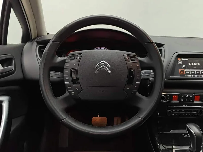 Citroën C5 — фото 14