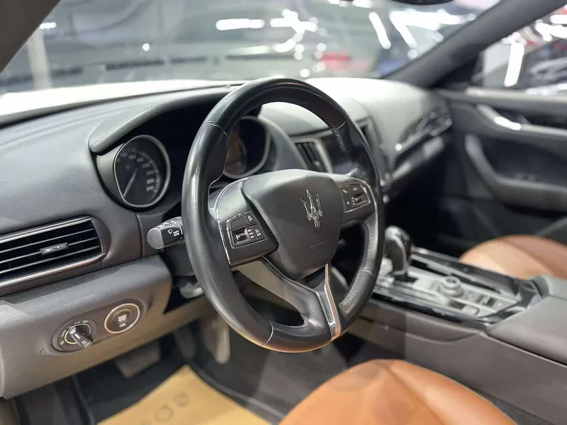 Maserati Levante — фото 12