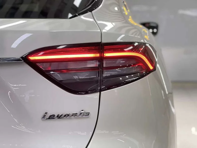 Maserati Levante — фото 9