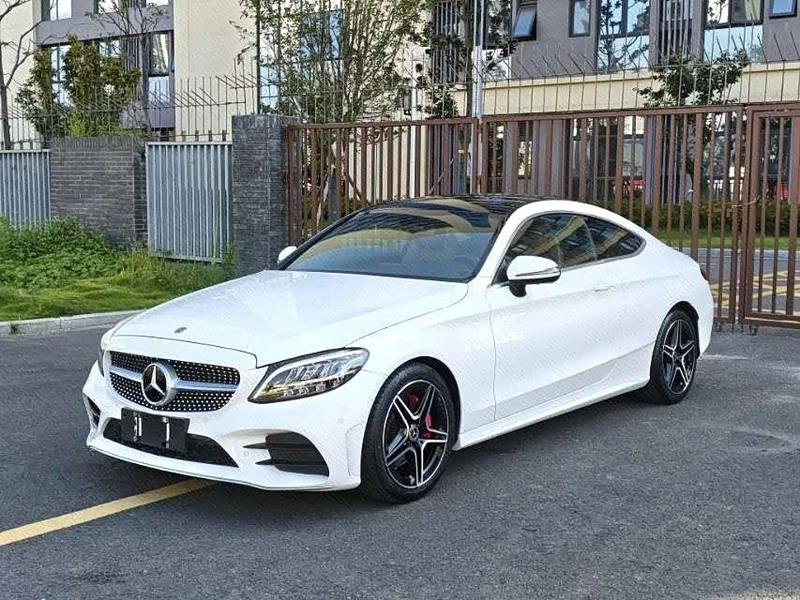 Mercedes-Benz C-Class — фото 1