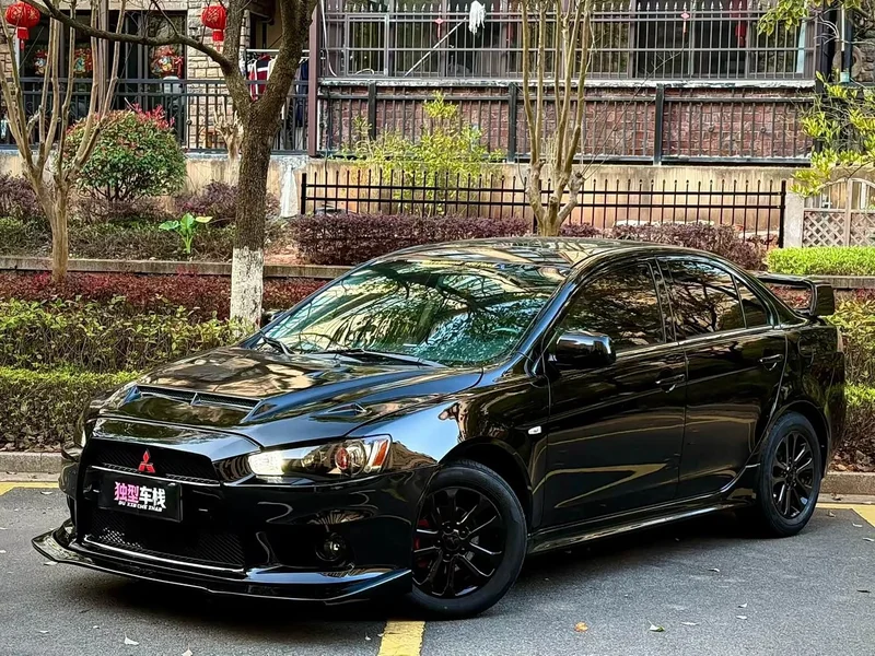 Mitsubishi Lancer EX — фото 1