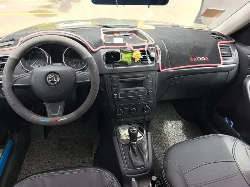 Skoda Yeti — фото 12