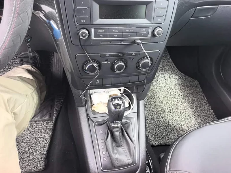 Skoda Yeti — фото 16
