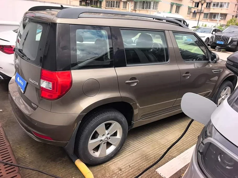 Skoda Yeti — фото 3
