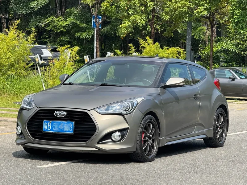 Hyundai Veloster — фото 1