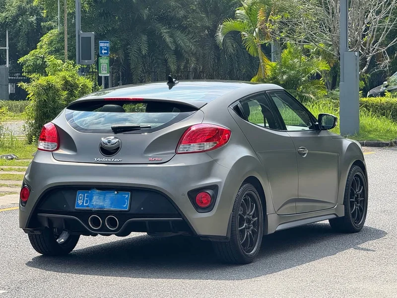 Hyundai Veloster — фото 18