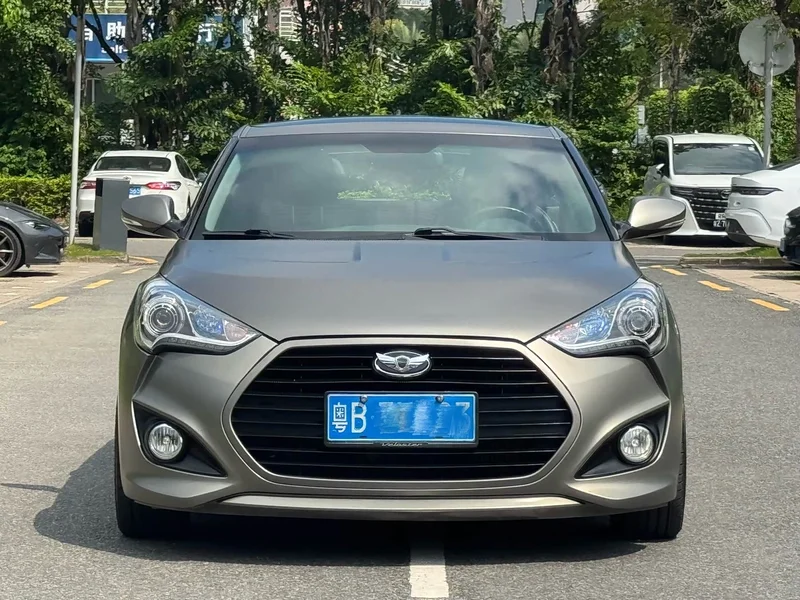 Hyundai Veloster — фото 2