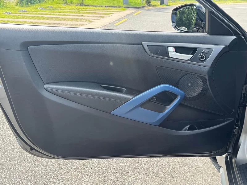 Hyundai Veloster — фото 4