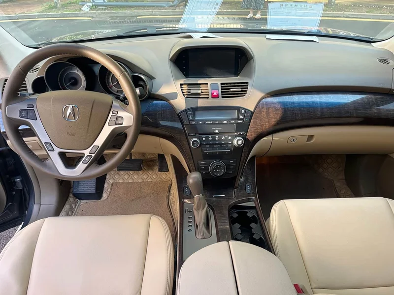 Acura MDX — фото 12
