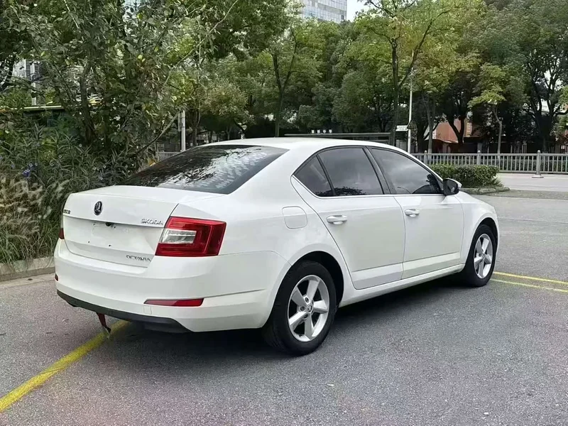 Volkswagen Octavia — фото 4