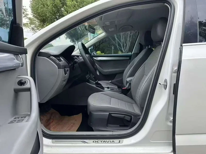 Volkswagen Octavia — фото 5
