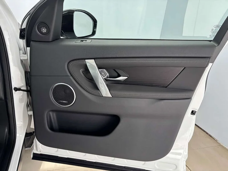 Land Rover Discovery — фото 28