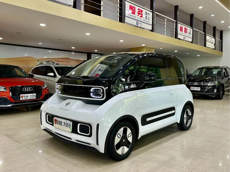 Baojun E300
