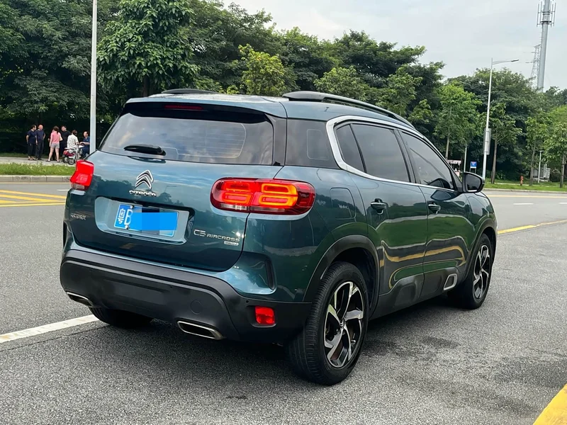 Peugeot C5 Aircross — фото 6