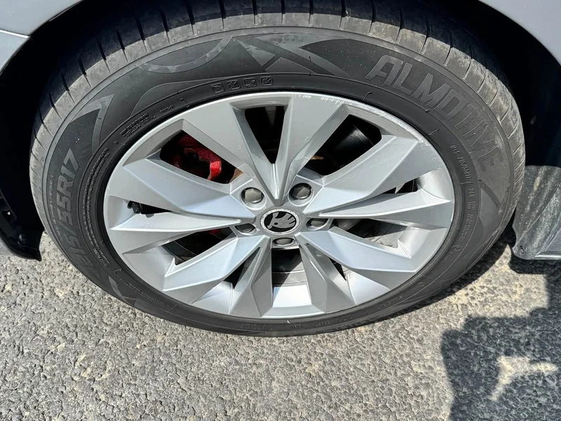 Skoda Superb — фото 5