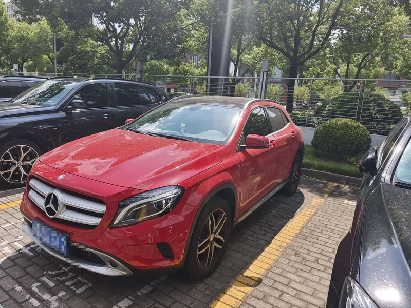 Mercedes-Benz GLA