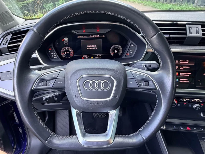 Audi Q3 — фото 20
